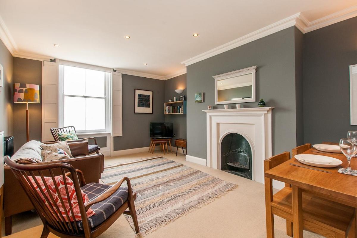 Apartment The Rockville W Sea Views