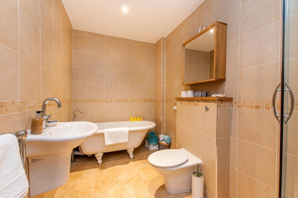 Apartment The Rockville W Sea Views